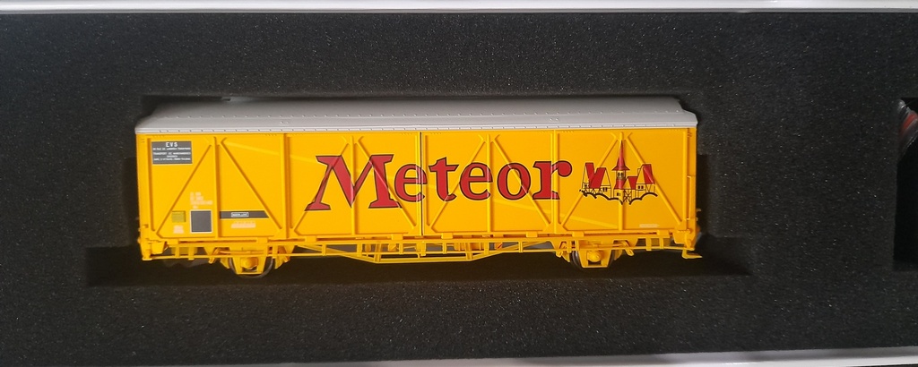 LS Models 30684 Wagon EVS, His, SNCF, jaune , bande jaune, toit haut ...